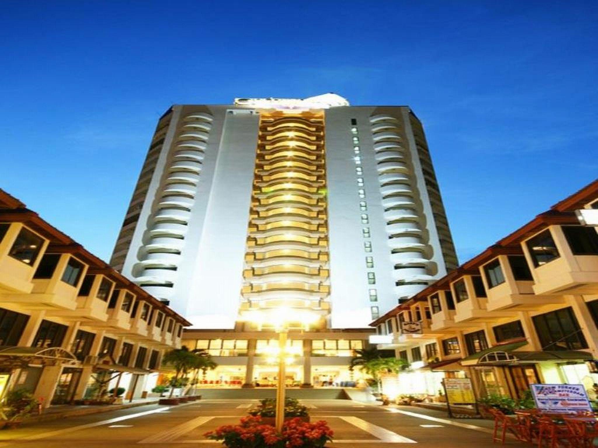 Golden Beach Cha-Am Hotel Exteriör bild